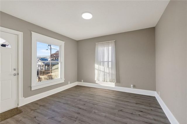 127 S Neconi Avenue, Bonner Springs, KS 66012