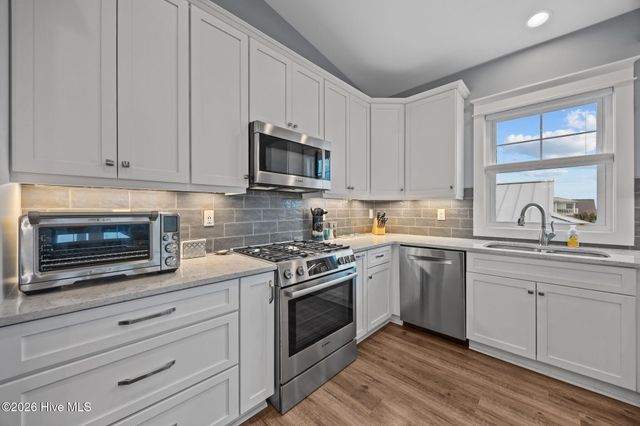 116 W Dolphin Drive, Oak Island, NC 28465