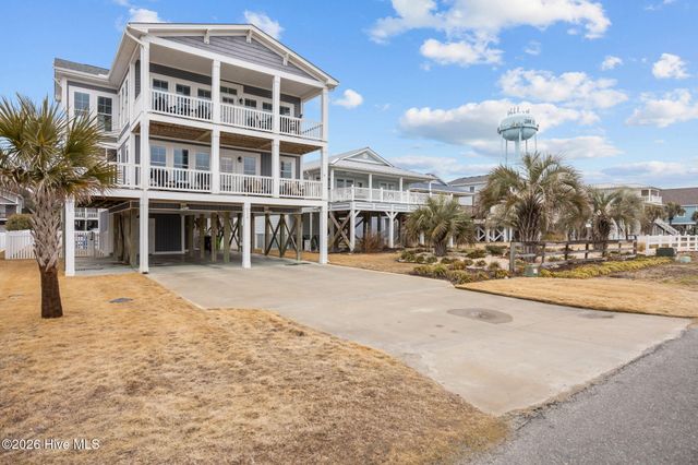 116 W Dolphin Drive, Oak Island, NC 28465