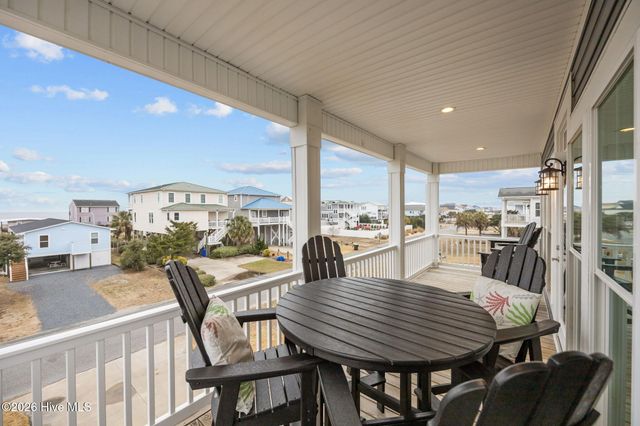 116 W Dolphin Drive, Oak Island, NC 28465