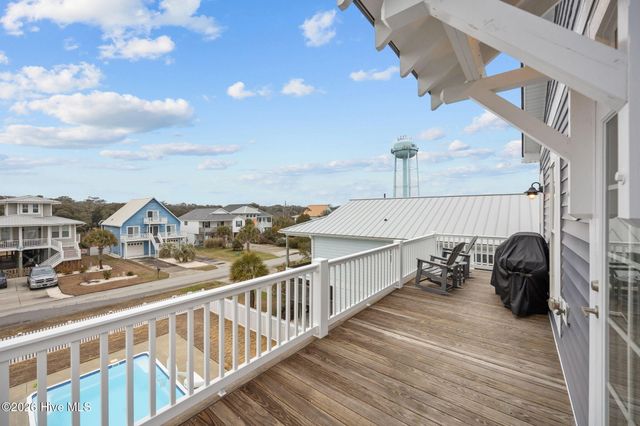 116 W Dolphin Drive, Oak Island, NC 28465