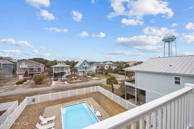 116 W Dolphin Drive, Oak Island, NC 28465
