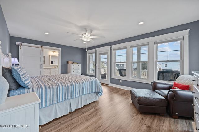 116 W Dolphin Drive, Oak Island, NC 28465