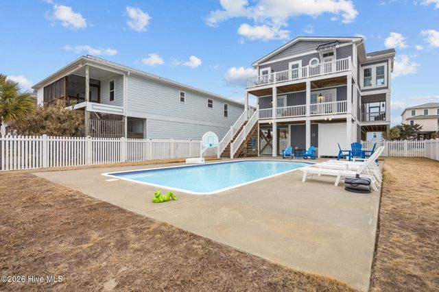 116 W Dolphin Drive, Oak Island, NC 28465