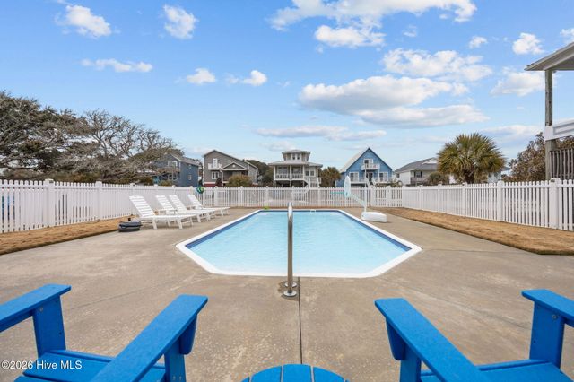 116 W Dolphin Drive, Oak Island, NC 28465