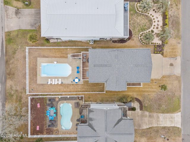 116 W Dolphin Drive, Oak Island, NC 28465