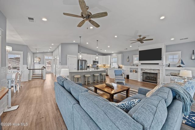 116 W Dolphin Drive, Oak Island, NC 28465