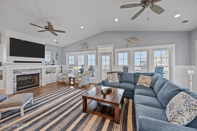 116 W Dolphin Drive, Oak Island, NC 28465