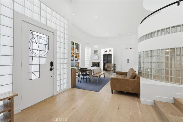 845 11th, Manhattan Beach, CA 90266