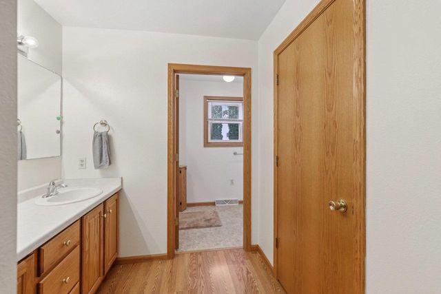 1080 Jaystone Terrace, Waterloo, WI 53594