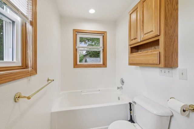 1080 Jaystone Terrace, Waterloo, WI 53594