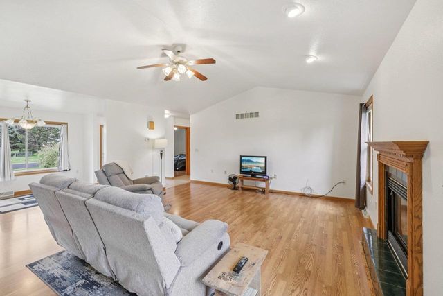 1080 Jaystone Terrace, Waterloo, WI 53594