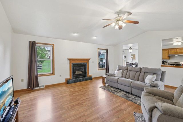 1080 Jaystone Terrace, Waterloo, WI 53594