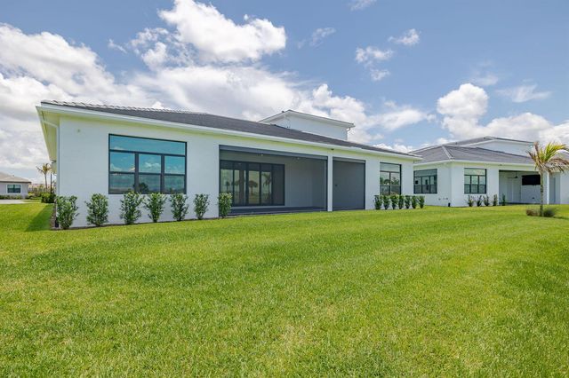 13265 SW Shinnecock Drive, Port St. Lucie, FL 34987