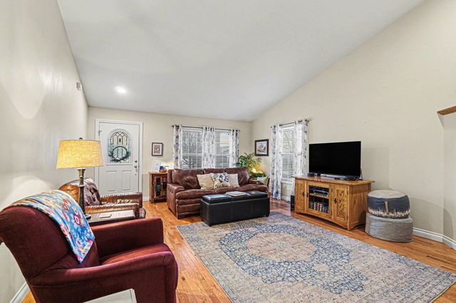 10360 Laurel Woods Place, Freeland, MI 48623