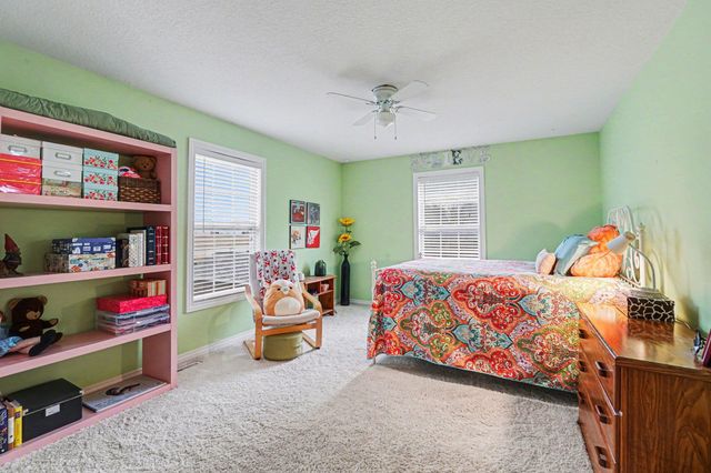 10360 Laurel Woods Place, Freeland, MI 48623