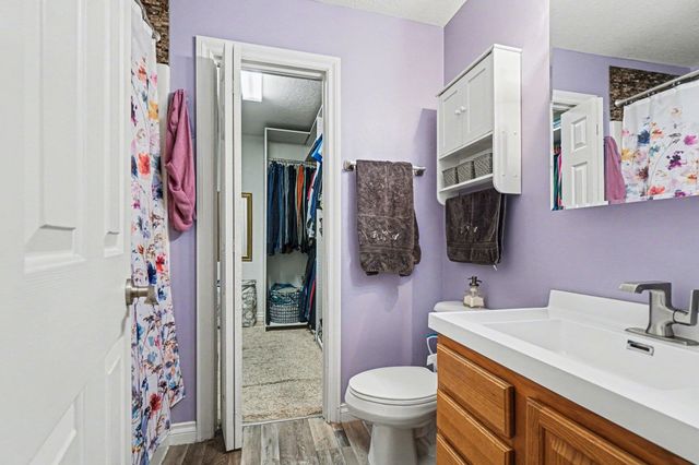 10360 Laurel Woods Place, Freeland, MI 48623