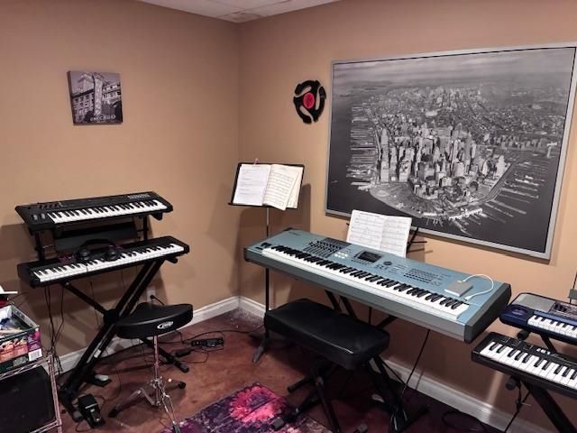 10360 Laurel Woods Place, Freeland, MI 48623