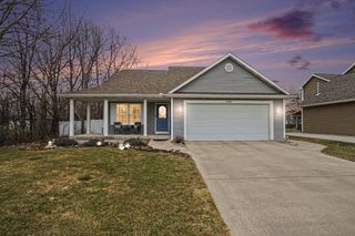 10360 Laurel Woods Place, Freeland, MI 48623