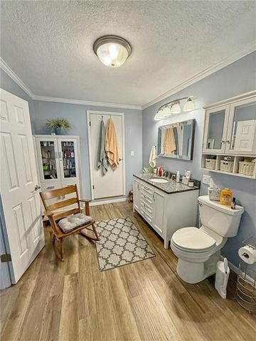 529 W 3RD Street, Maryville, MO 64468