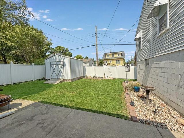 529 W 3RD Street, Maryville, MO 64468