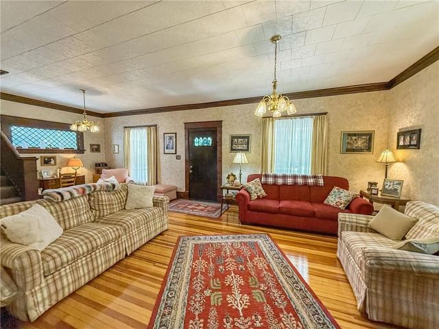 529 W 3RD Street, Maryville, MO 64468