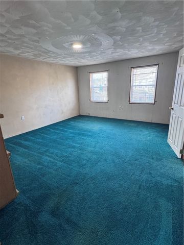 128 Connellsville St, Dunbar, PA 15431