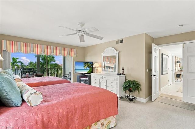 9517 Gulf Shore DR 403, Naples, FL 34108
