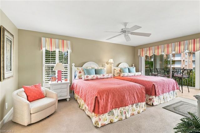 9517 Gulf Shore DR 403, Naples, FL 34108