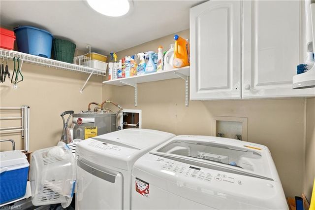 9517 Gulf Shore DR 403, Naples, FL 34108