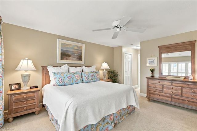 9517 Gulf Shore DR 403, Naples, FL 34108