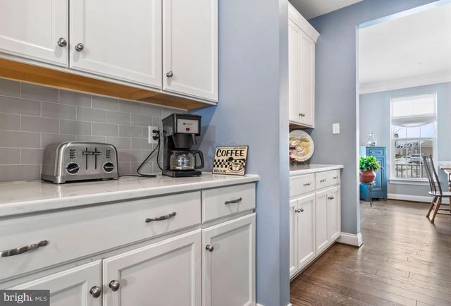 504 LADYWELL ST, Middle River, MD 21220