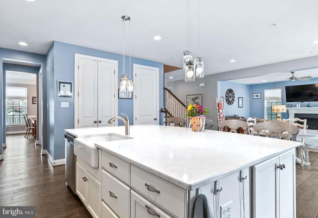 504 LADYWELL ST, Middle River, MD 21220