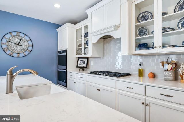 504 LADYWELL ST, Middle River, MD 21220