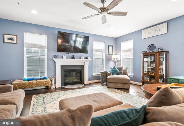 504 LADYWELL ST, Middle River, MD 21220