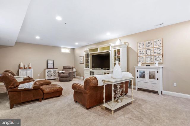 504 LADYWELL ST, Middle River, MD 21220