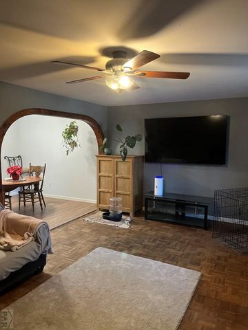 2 Bellflower Ct, Pueblo, CO 81001