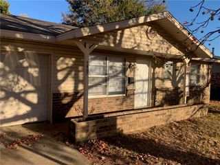 1807 Cambridge Street, Springdale, AR 72762