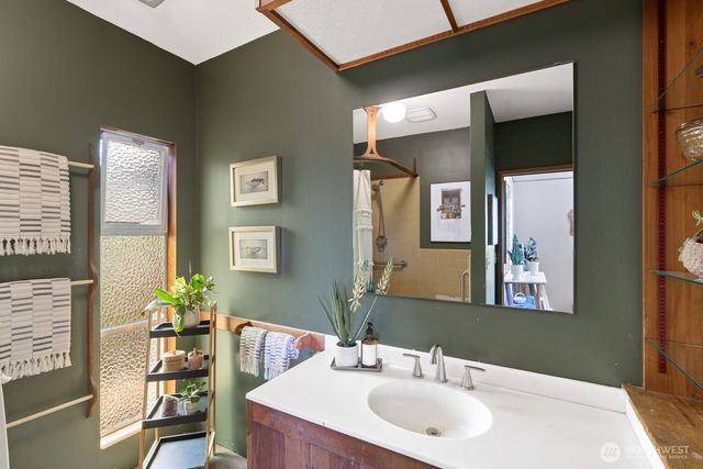 23884 Jefferson Beach Road NE, Kingston, WA 98346