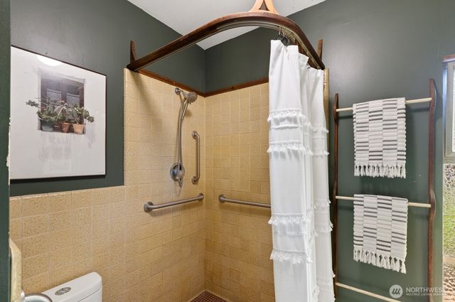 23884 Jefferson Beach Road NE, Kingston, WA 98346