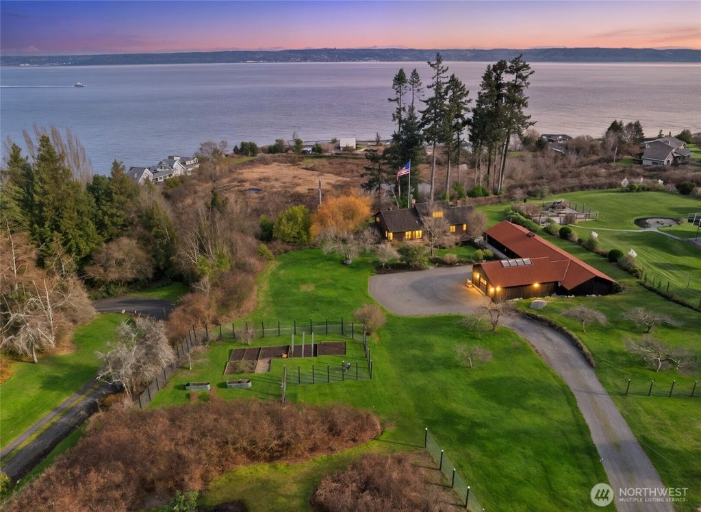 23884 Jefferson Beach Road NE, Kingston, WA 98346