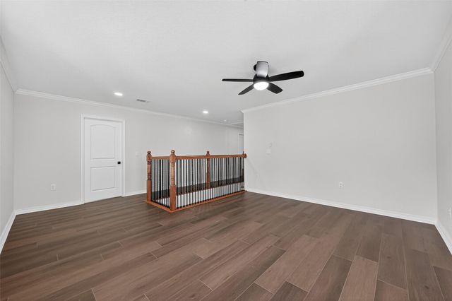 10594 Rustling Oaks Drive, Conroe, TX 77303