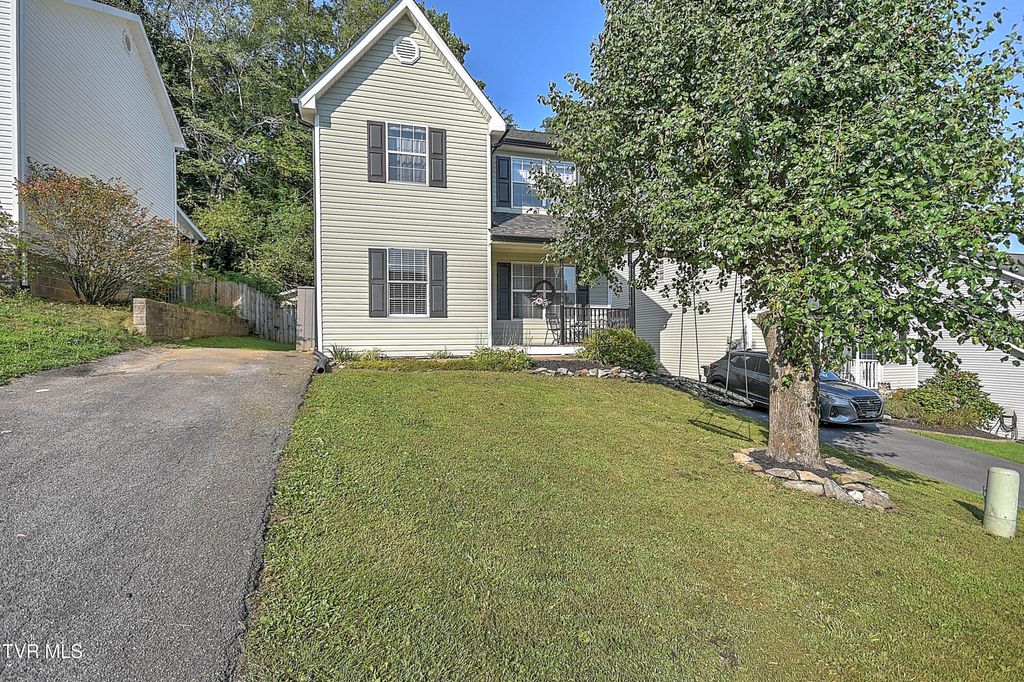 124 Boardwalk, Bristol, TN 37620