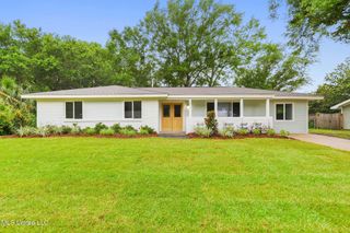 1207 Hammersmith Lane, Ocean Springs, MS 39564