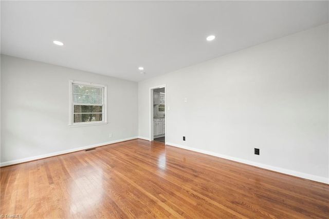 2801 Wynnewood Drive, Greensboro, NC 27408