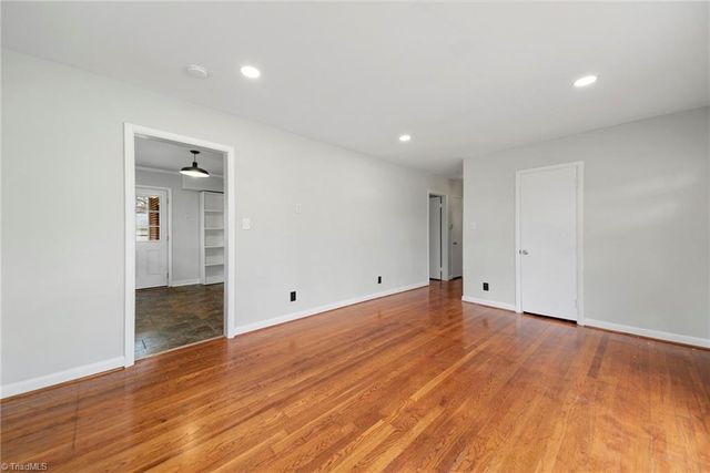 2801 Wynnewood Drive, Greensboro, NC 27408