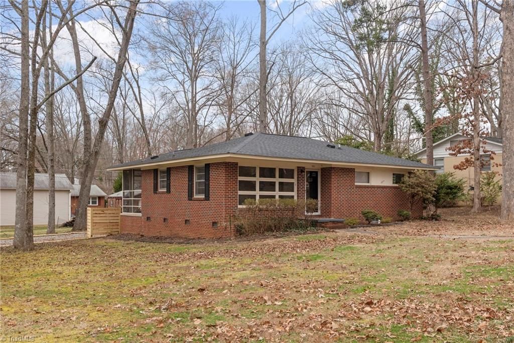 2801 Wynnewood Drive, Greensboro, NC 27408