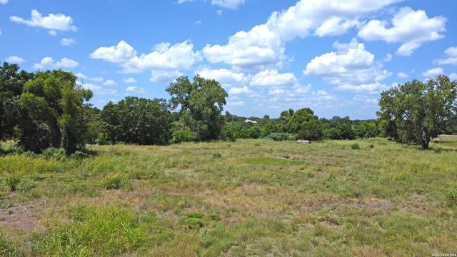 1249 SLEEPY HOLLOW LN, New Braunfels, TX 78130