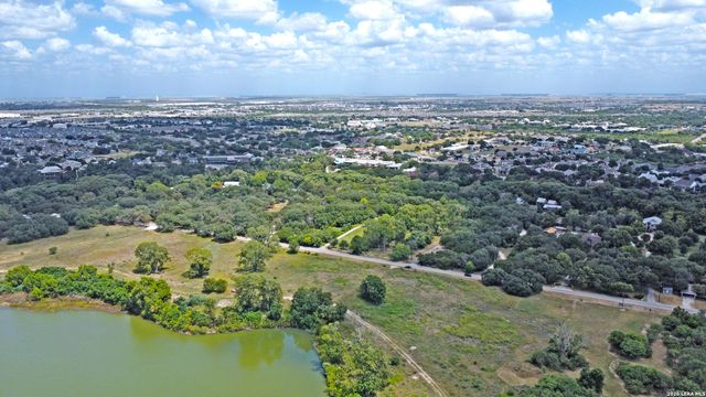 1249 SLEEPY HOLLOW LN, New Braunfels, TX 78130
