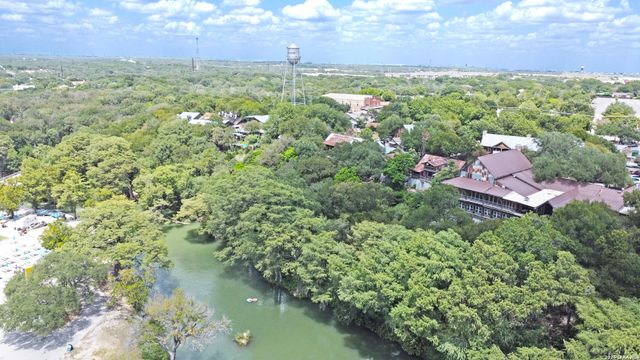 1249 SLEEPY HOLLOW LN, New Braunfels, TX 78130